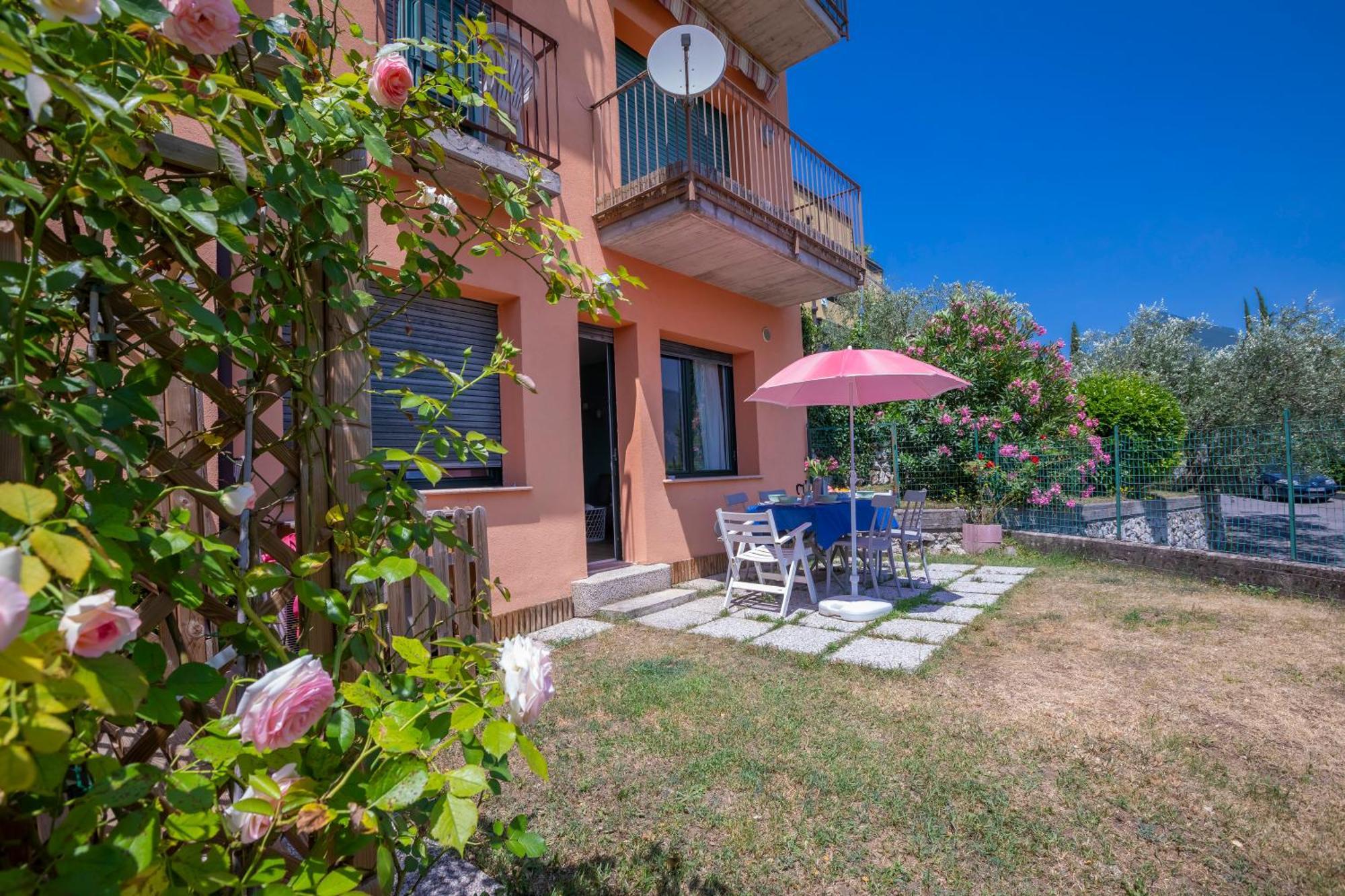 Appartamento Casa Turchese Riva del Garda Esterno foto